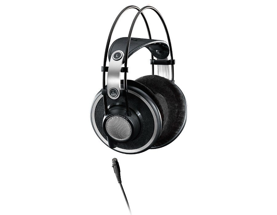 AKG K702