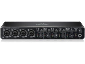 Behringer UMC404HD